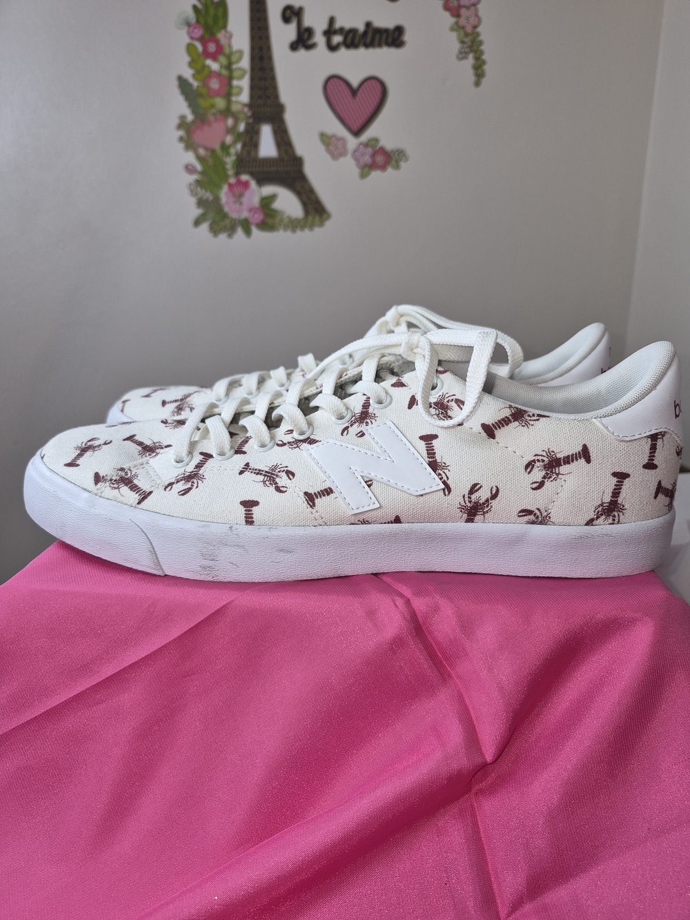 New Balance White Canvas Sneakers with Brown Lobster Print. - Picture 4 of 5